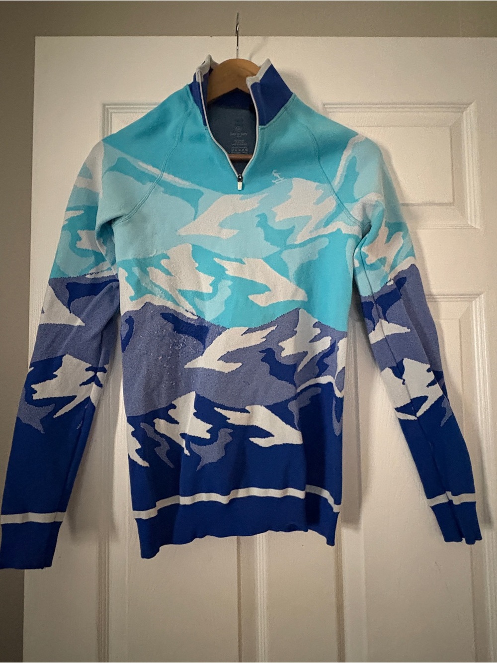 Sweaty Betty Women's Blue Turquoise & White Patterned Quarter-Zip Top